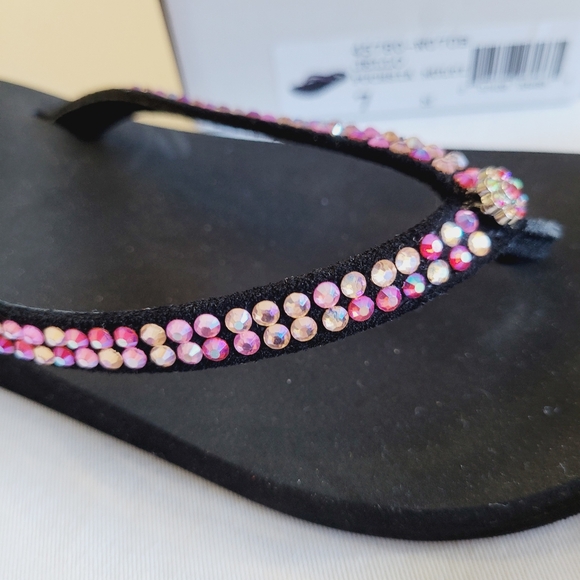 Yellowbox Jello sandals fuchsia crystal 7 NIB - Picture 3 of 4